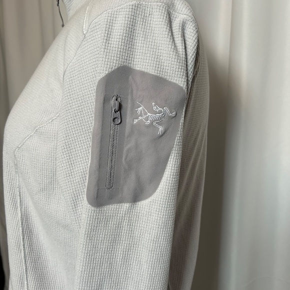 ARC'TERYX GRAY FLEECE PULLOVER - SIZE MEDIUM - Picture 2 of 4